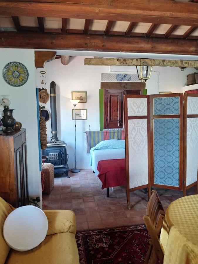 Il Corbezzolo Suite Appartament كاستيلوزو المظهر الخارجي الصورة