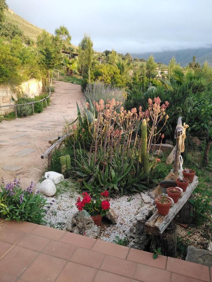 Il Corbezzolo Suite Appartament كاستيلوزو المظهر الخارجي الصورة